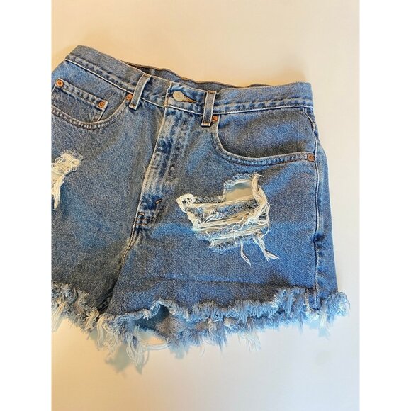 Levi’s Denim Shorts - Picture 5 of 9